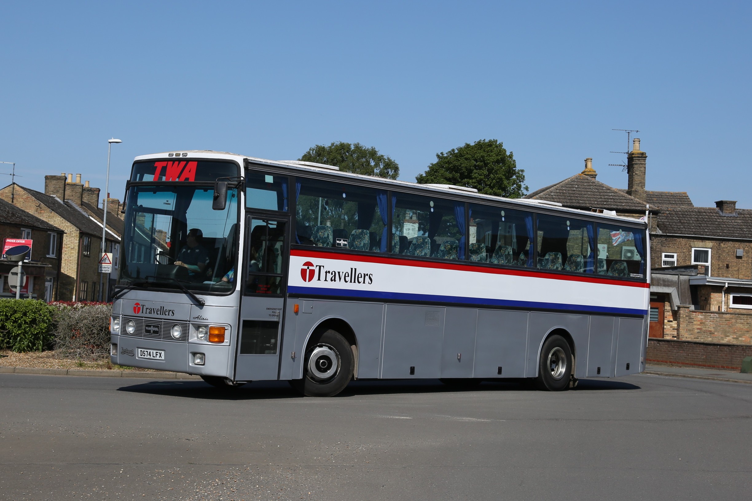1987 Leyland coach